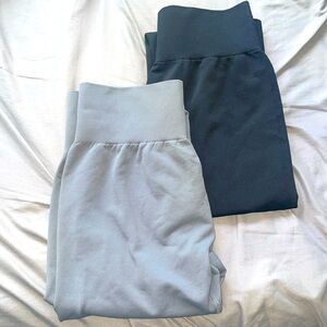 2 pairs of leggings they are size large and they are gray and black